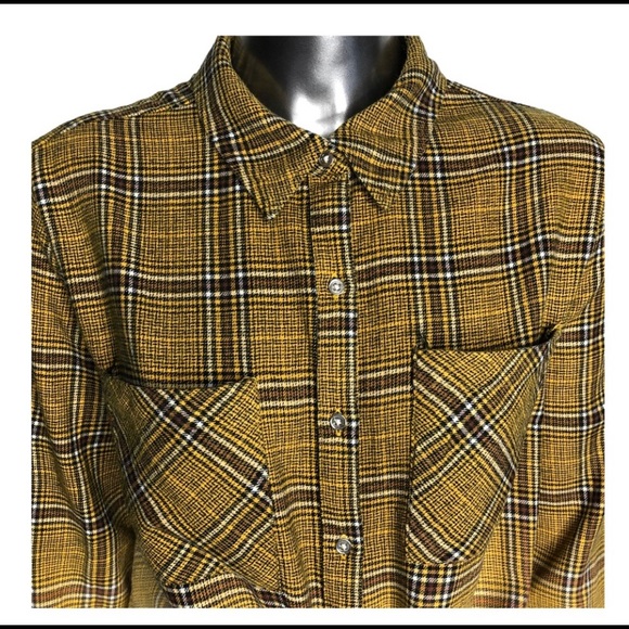 Design Lab Plaid Ombré Button Front Collar Shirt - Picture 5 of 6